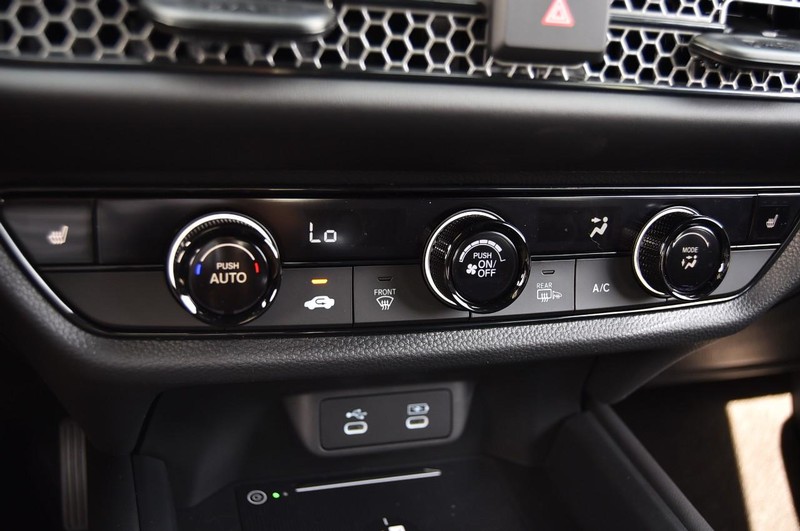 Honda HR-V Vehicle Image 16