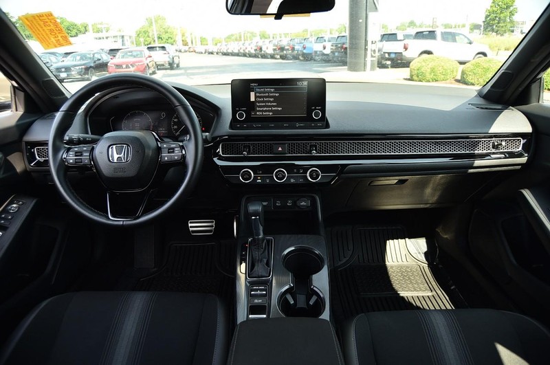 Honda Civic Hatchback Vehicle Image 07
