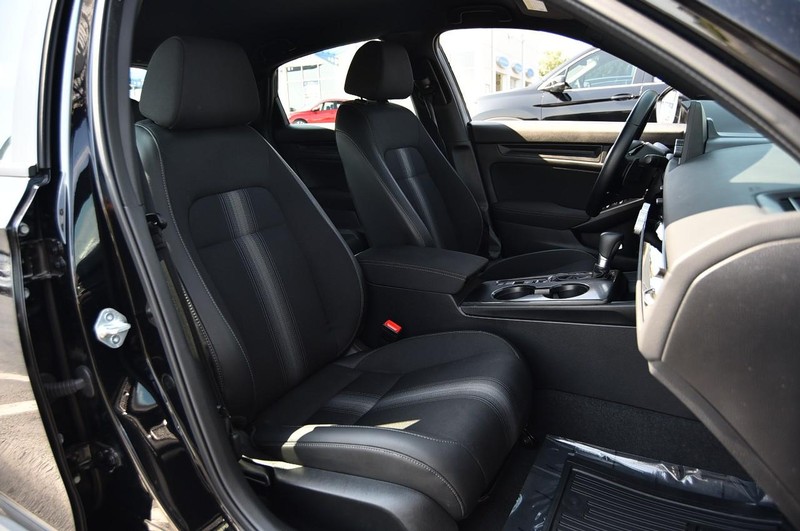 Honda Civic Hatchback Vehicle Image 20