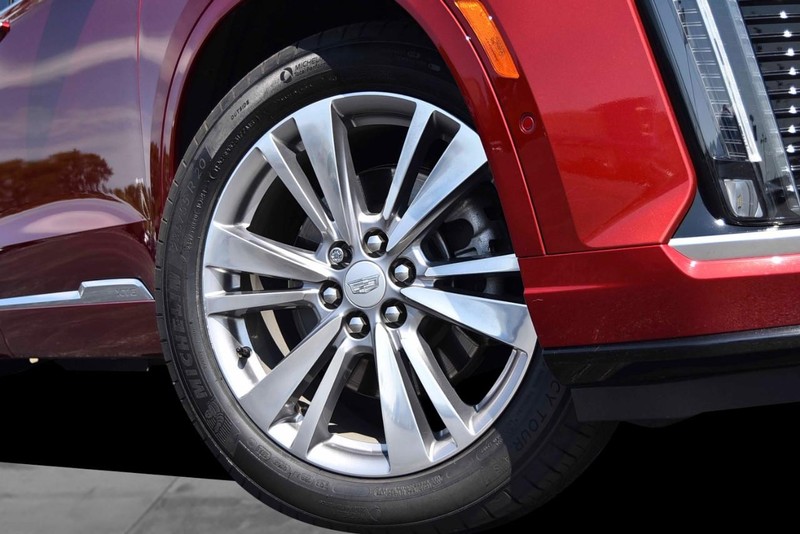 Cadillac XT6 Vehicle Image 03