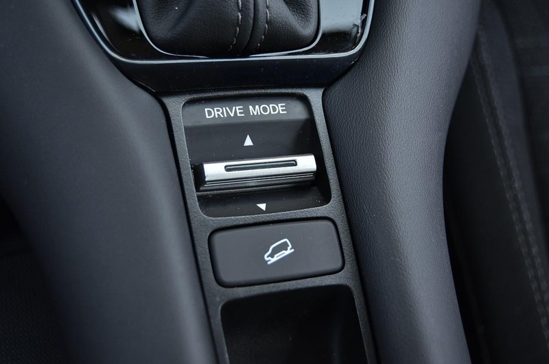 Honda HR-V Vehicle Image 14