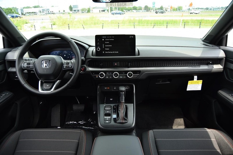 Honda CR-V Hybrid Vehicle Image 07