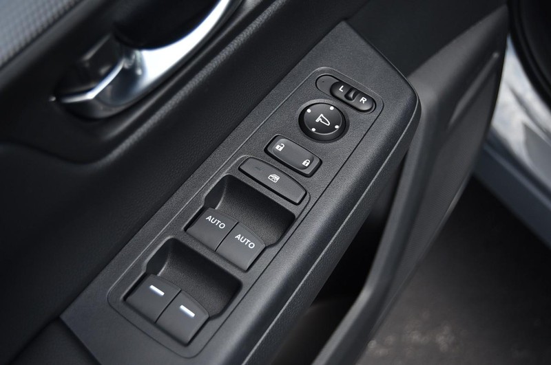 Honda CR-V Hybrid Vehicle Image 08