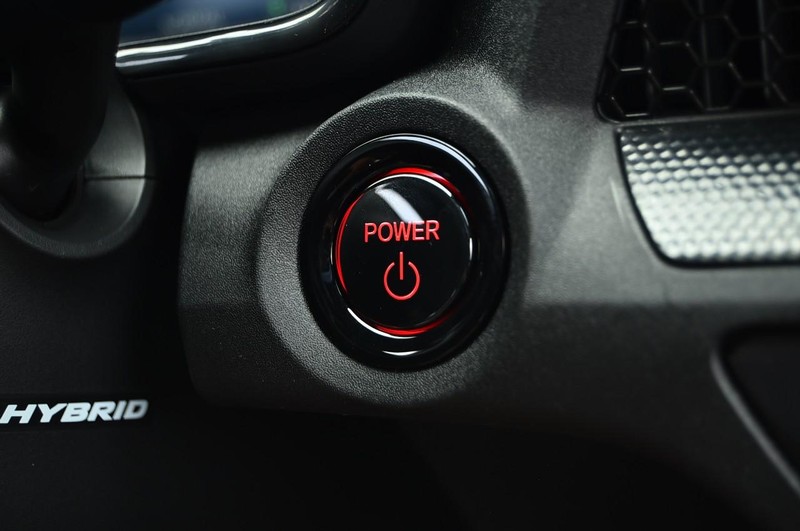 Honda CR-V Hybrid Vehicle Image 18