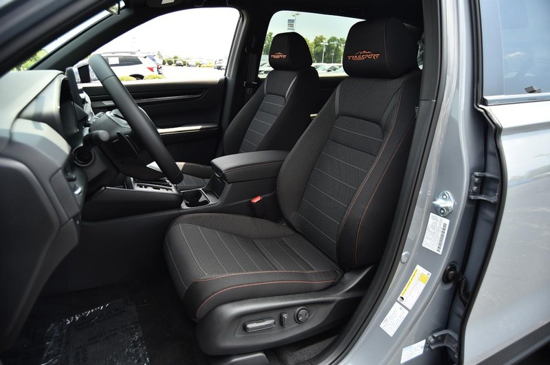 Honda CR-V Hybrid Vehicle Image 20