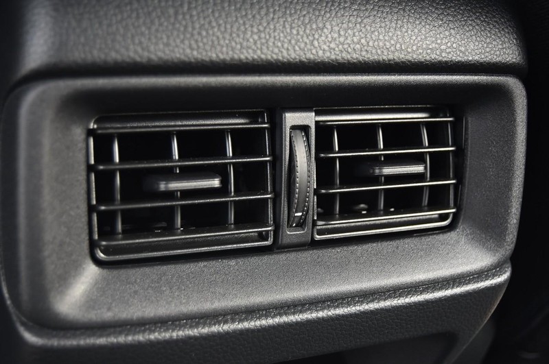 Honda CR-V Hybrid Vehicle Image 24