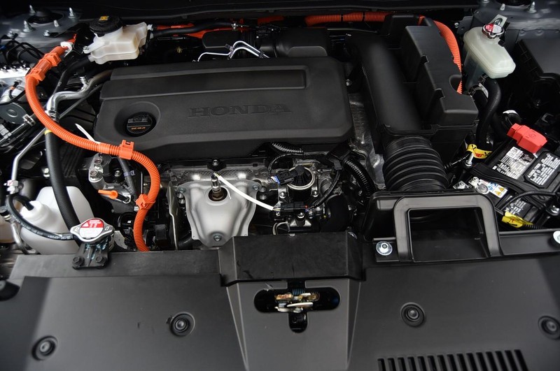 Honda CR-V Hybrid Vehicle Image 28