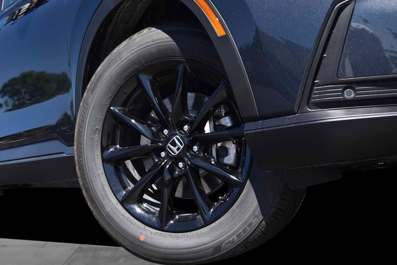 Honda CR-V Hybrid Vehicle Image 03