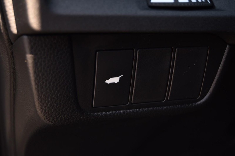 Honda CR-V Hybrid Vehicle Image 11