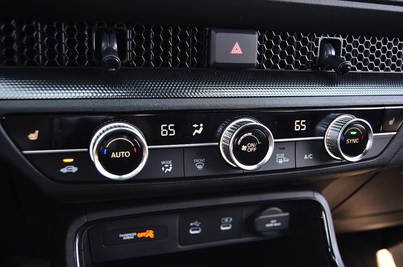 Honda CR-V Hybrid Vehicle Image 15