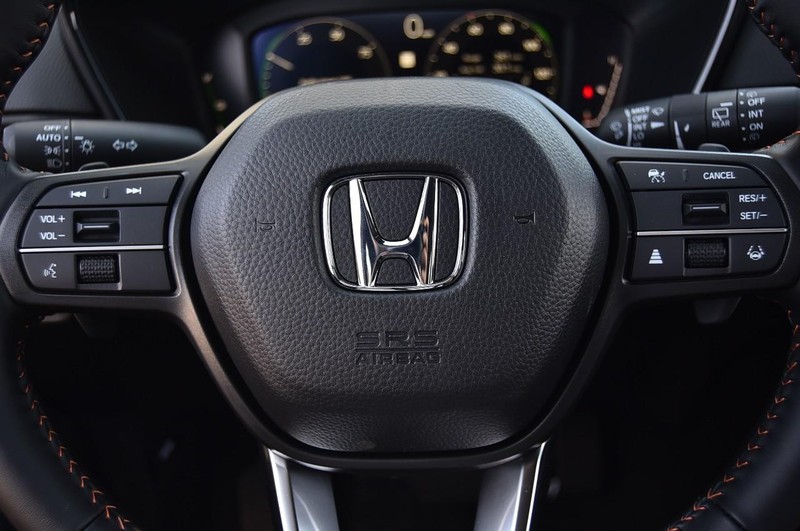 Honda CR-V Hybrid Vehicle Image 20