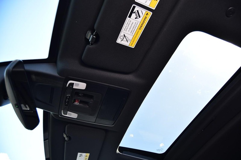 Honda CR-V Hybrid Vehicle Image 23