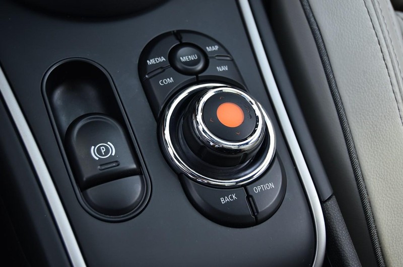 MINI Countryman Vehicle Image 18