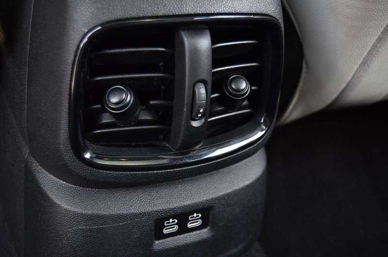 MINI Countryman Vehicle Image 24