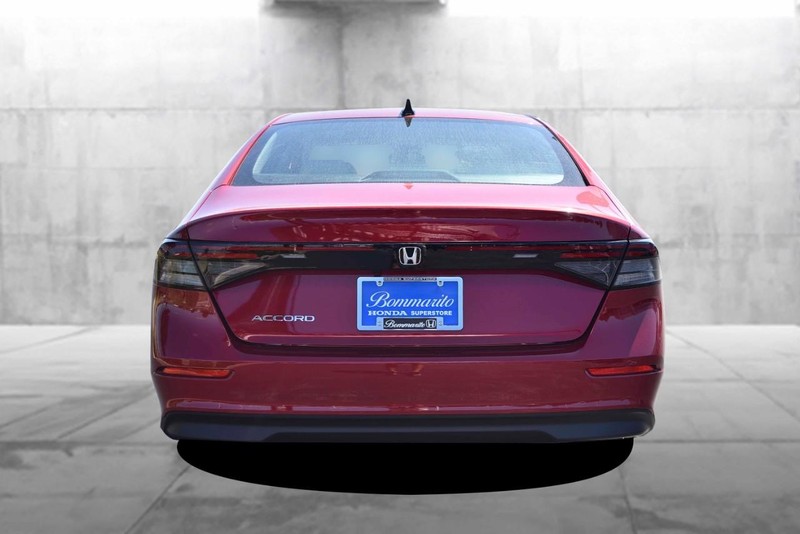 Honda Accord Sedan Vehicle Image 06