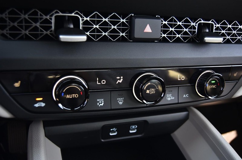 Honda Accord Sedan Vehicle Image 13