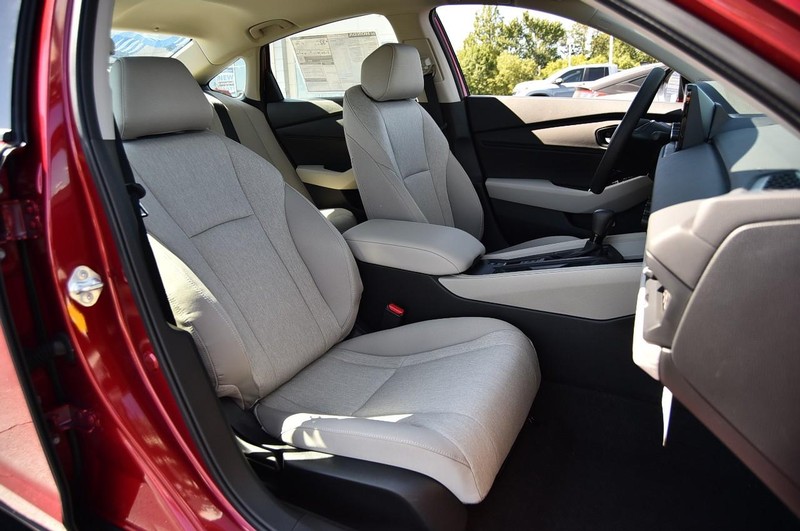 Honda Accord Sedan Vehicle Image 19