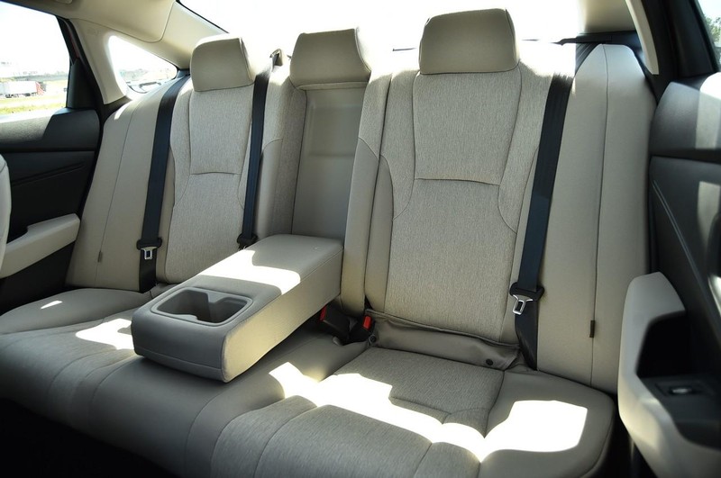 Honda Accord Sedan Vehicle Image 21