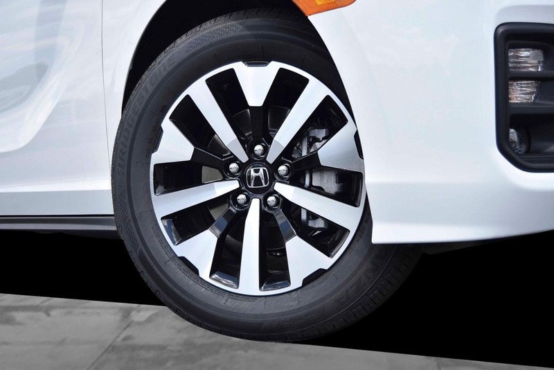 Honda Odyssey Vehicle Image 03