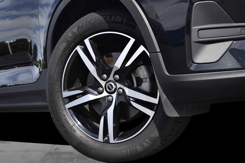Volvo XC40 Vehicle Image 03