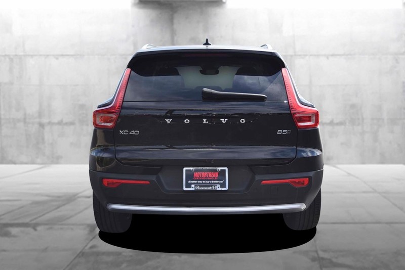 Volvo XC40 Vehicle Image 06
