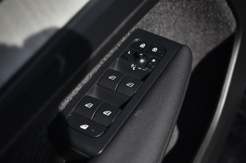 Volvo XC40 Vehicle Image 08