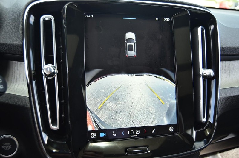 Volvo XC40 Vehicle Image 13