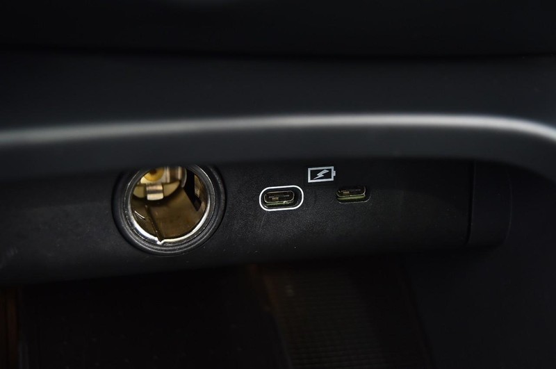 Volvo XC40 Vehicle Image 16
