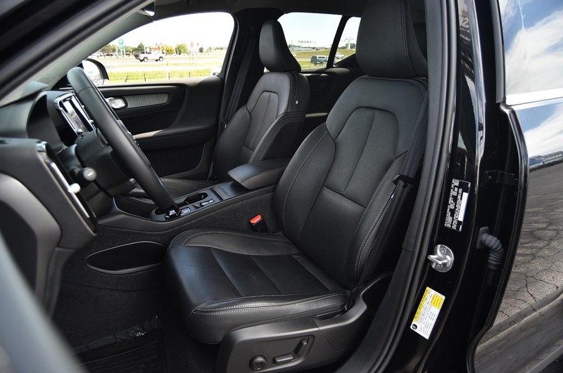 Volvo XC40 Vehicle Image 21
