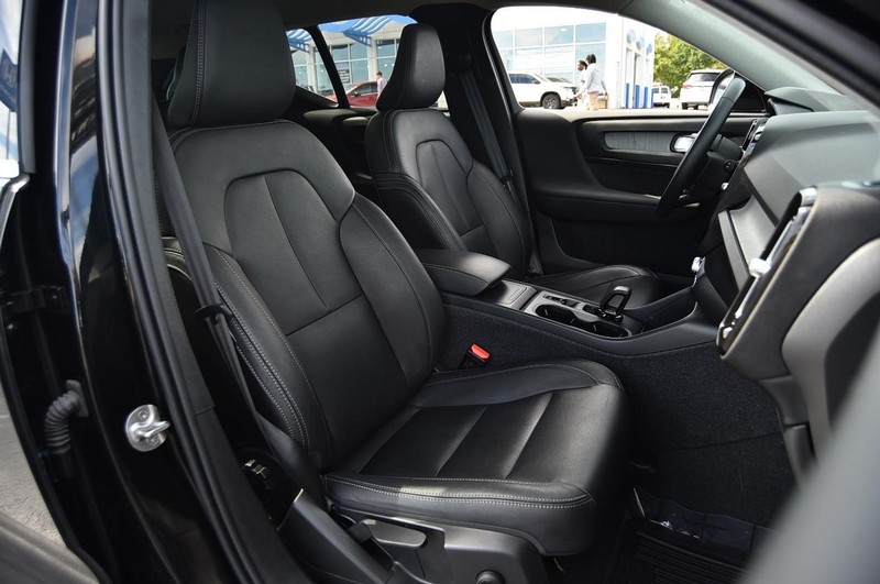 Volvo XC40 Vehicle Image 22