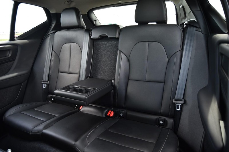 Volvo XC40 Vehicle Image 24