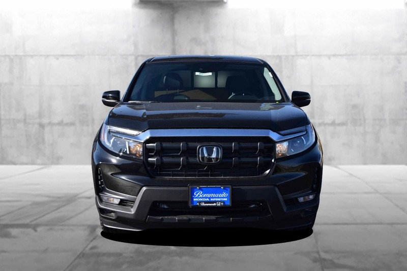 Honda Ridgeline Vehicle Full-screen Gallery Image 4