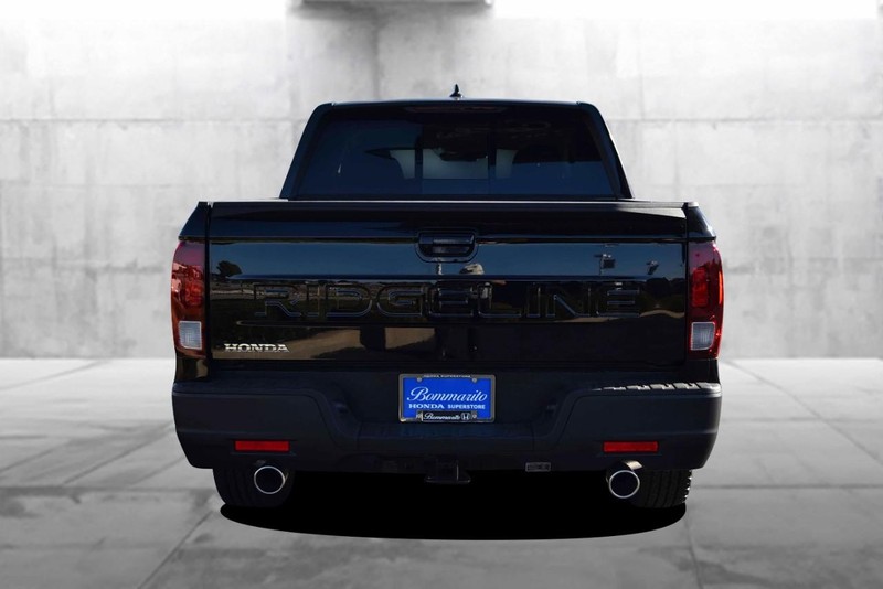 Honda Ridgeline Vehicle Full-screen Gallery Image 6