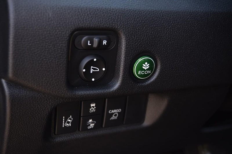 Honda Ridgeline Vehicle Full-screen Gallery Image 13