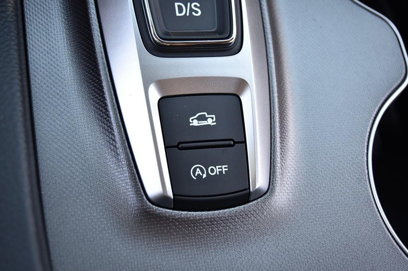 Honda Ridgeline Vehicle Full-screen Gallery Image 22