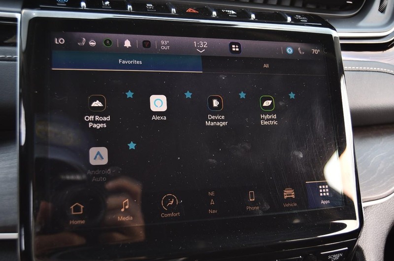 Jeep Grand Cherokee 4xe Vehicle Image 17