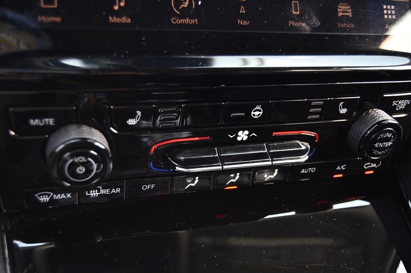 Jeep Grand Cherokee 4xe Vehicle Image 18