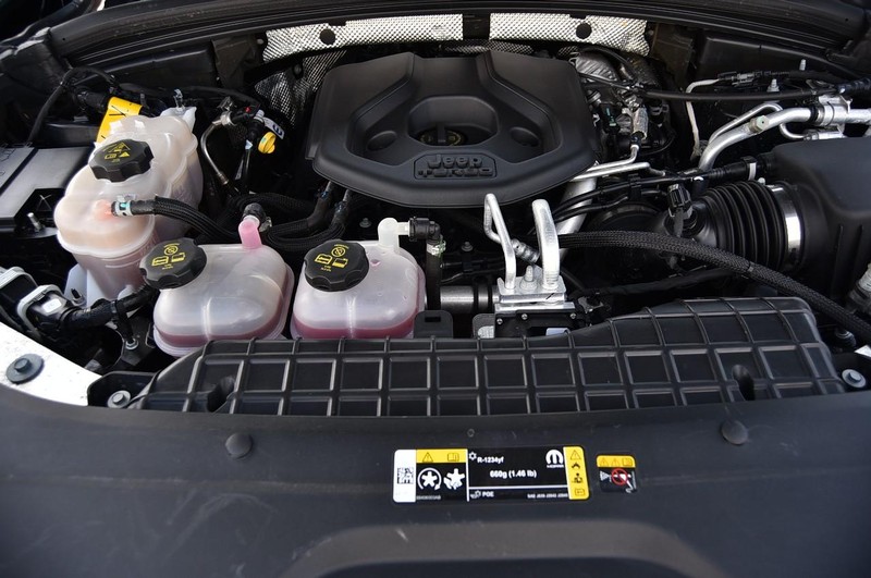 Jeep Grand Cherokee 4xe Vehicle Image 31
