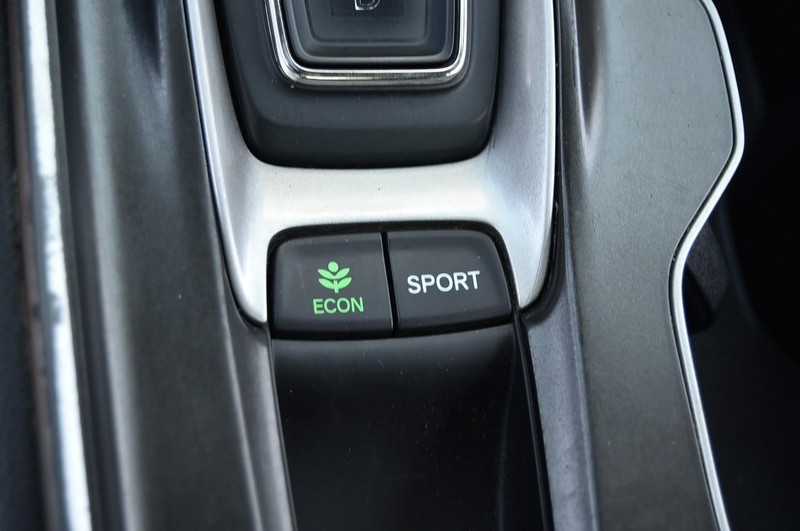 Honda Accord Sedan Vehicle Image 18
