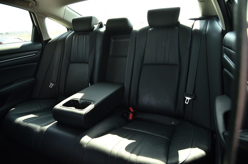 Honda Accord Sedan Vehicle Image 24
