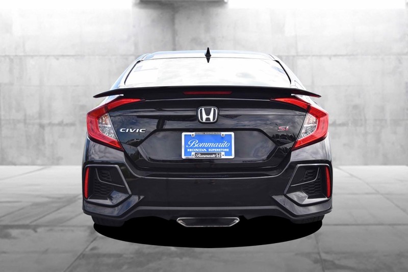 Honda Civic Si Sedan Vehicle Image 06