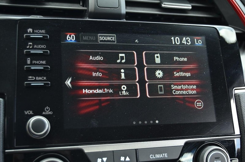 Honda Civic Si Sedan Vehicle Image 13