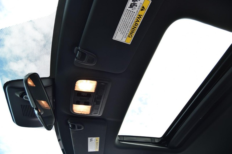 Honda Civic Si Sedan Vehicle Image 20
