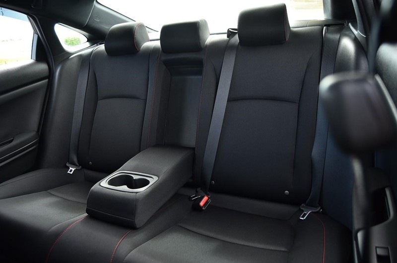 Honda Civic Si Sedan Vehicle Image 21