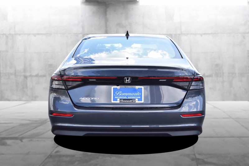 Honda Accord Sedan Vehicle Image 06