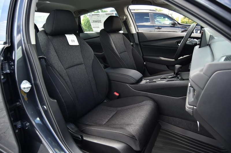 Honda Accord Sedan Vehicle Image 19