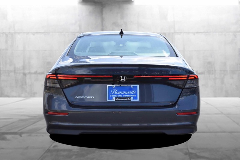 Honda Accord Sedan Vehicle Image 06