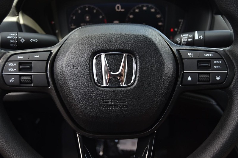 Honda Accord Sedan Vehicle Image 17