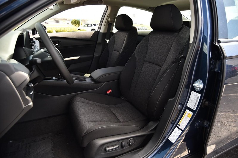 Honda Accord Sedan Vehicle Image 18