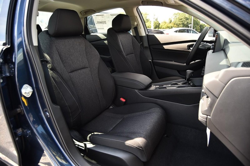 Honda Accord Sedan Vehicle Image 19